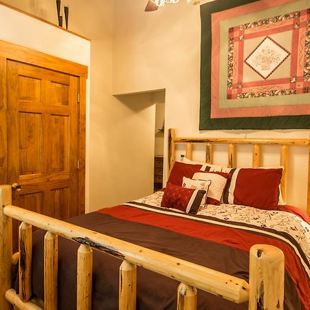 Marys Lake Lodge Mountain Resort And Condos เอสเทสพาร์ค ภายนอก รูปภาพ