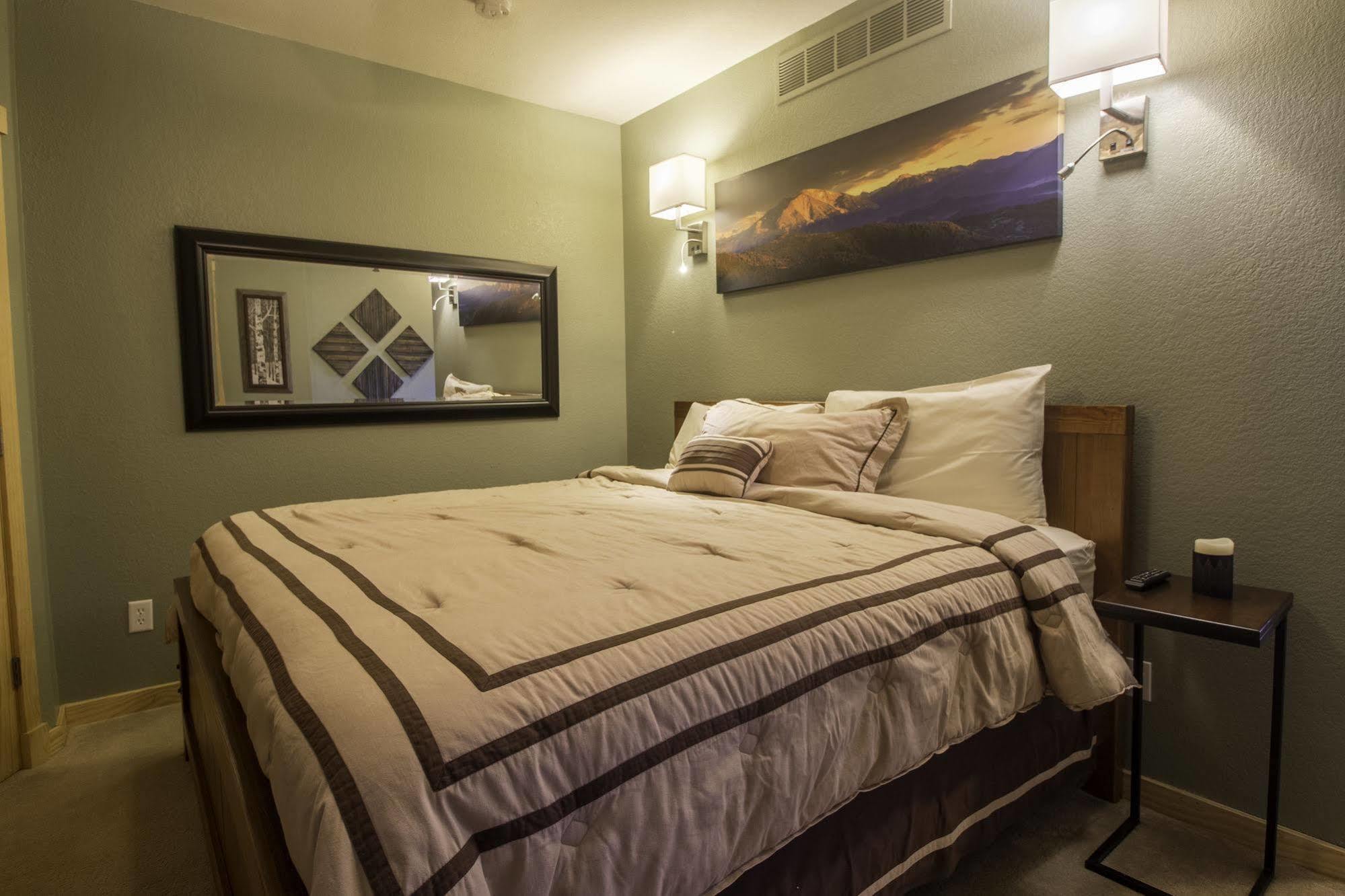 Marys Lake Lodge Mountain Resort And Condos เอสเทสพาร์ค ภายนอก รูปภาพ