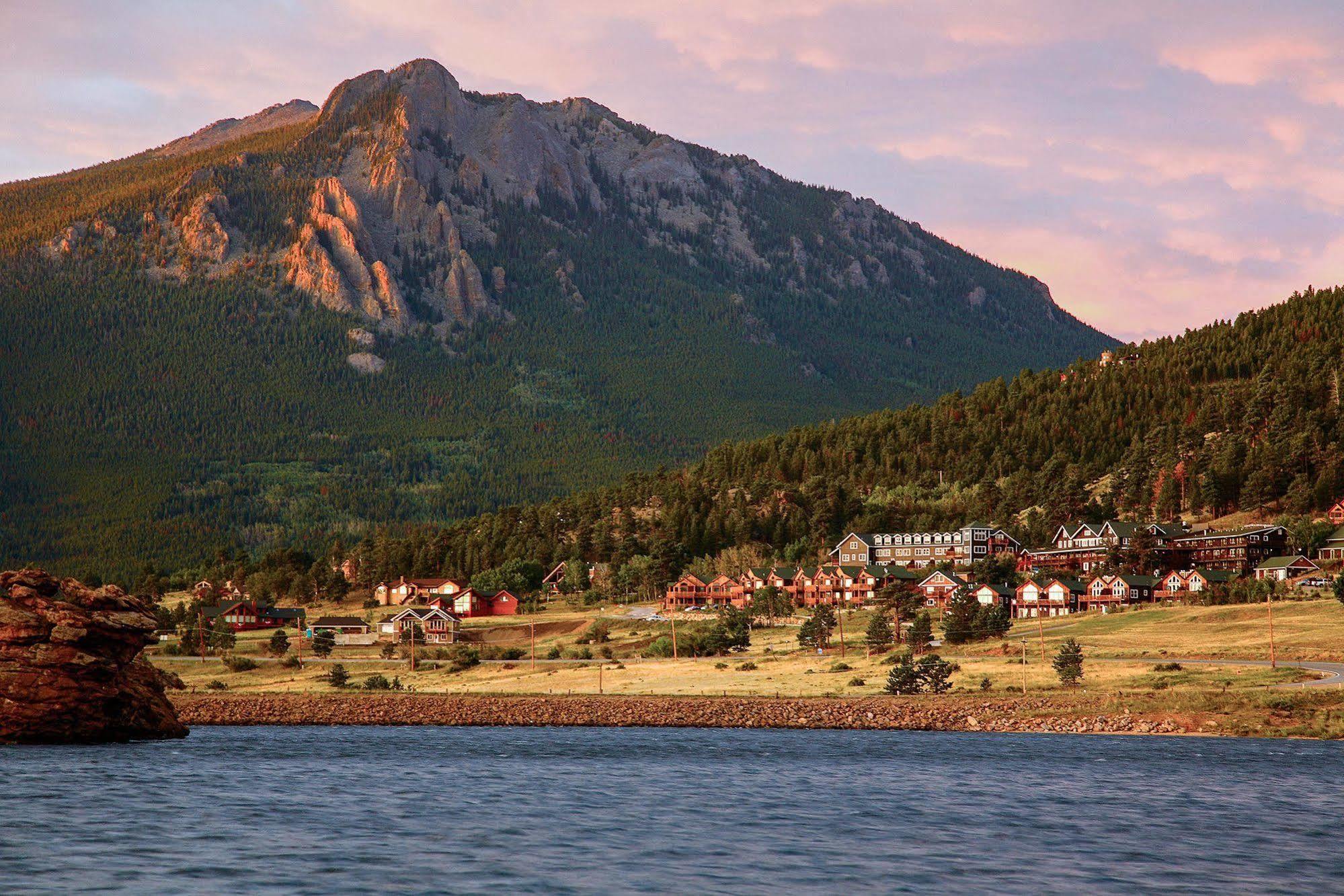 Marys Lake Lodge Mountain Resort And Condos เอสเทสพาร์ค ภายนอก รูปภาพ