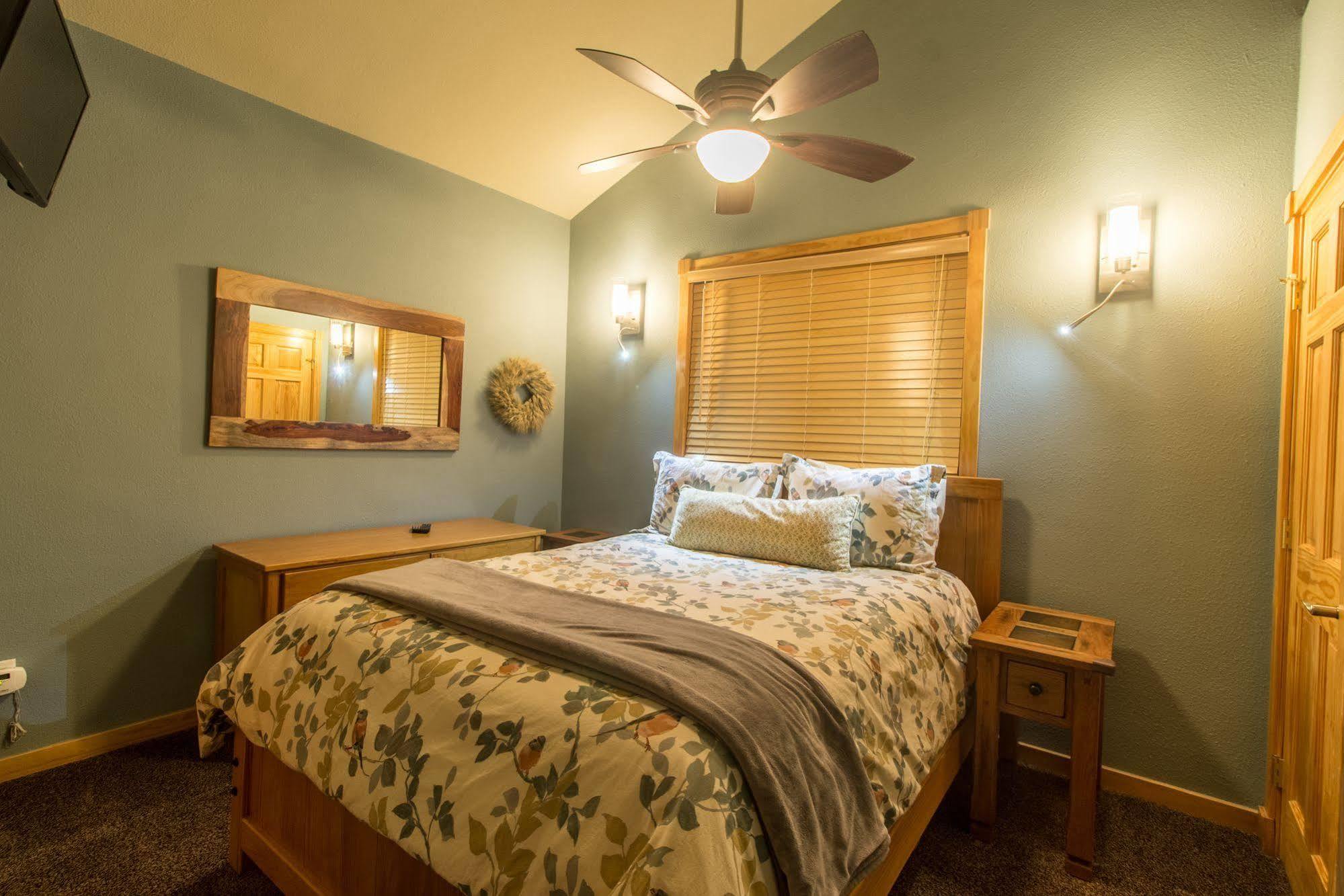 Marys Lake Lodge Mountain Resort And Condos เอสเทสพาร์ค ภายนอก รูปภาพ